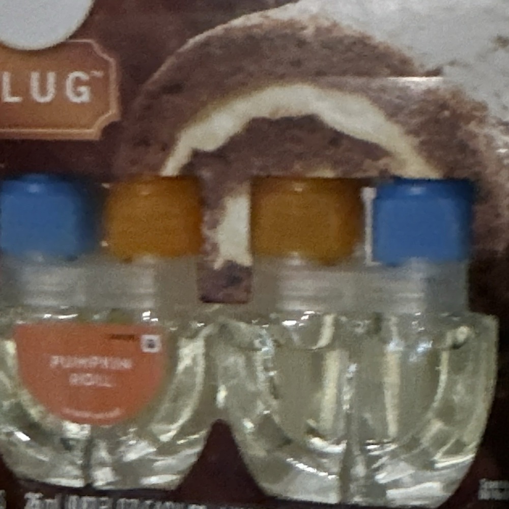 Febreze Plug-In Refill Oil Pumpkin Roll Limited Edition, 2-Pack 0.87 fl oz
